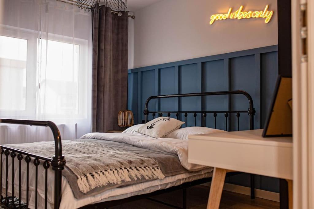 Blue Moon. Cozy Apartment Near Iulius Mall Cluj-Napoca Exterior photo