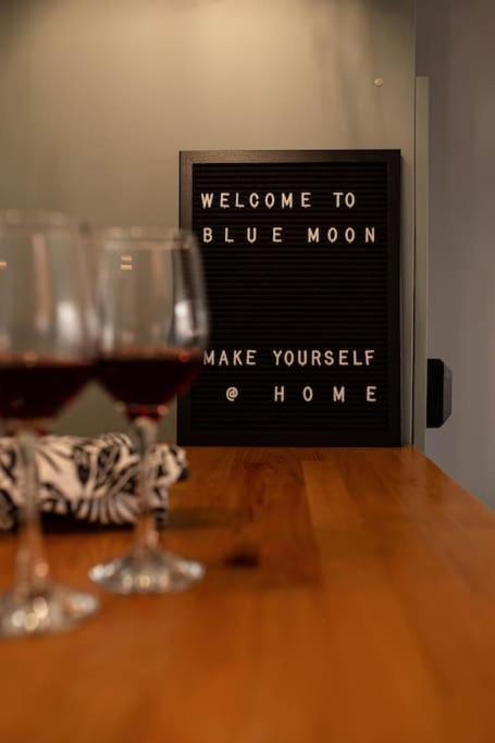 Blue Moon. Cozy Apartment Near Iulius Mall Cluj-Napoca Exterior photo