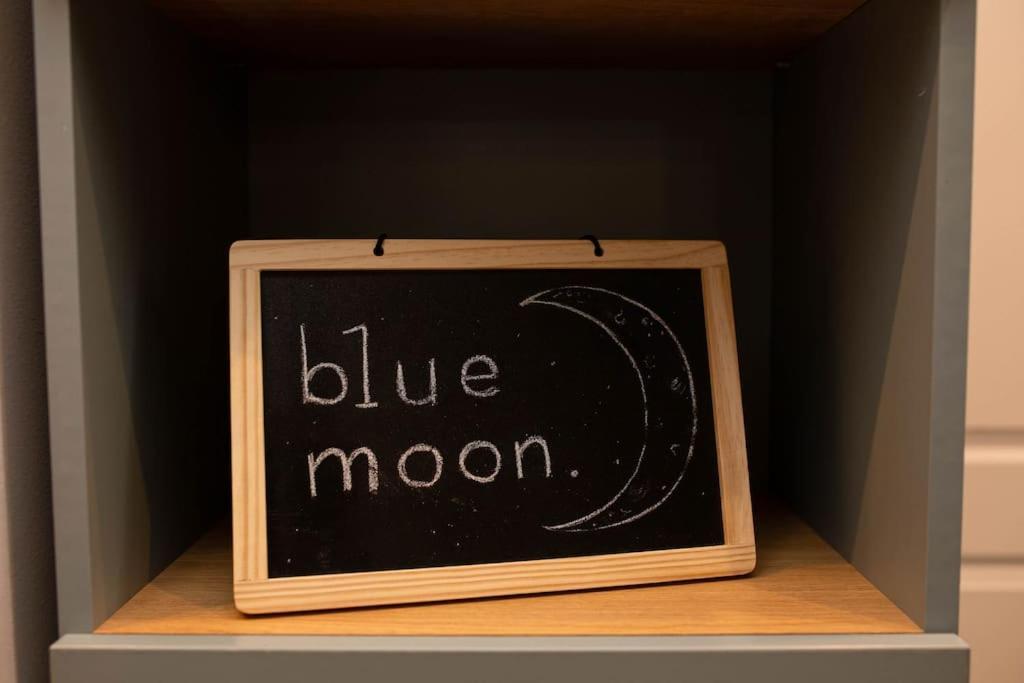 Blue Moon. Cozy Apartment Near Iulius Mall Cluj-Napoca Exterior photo